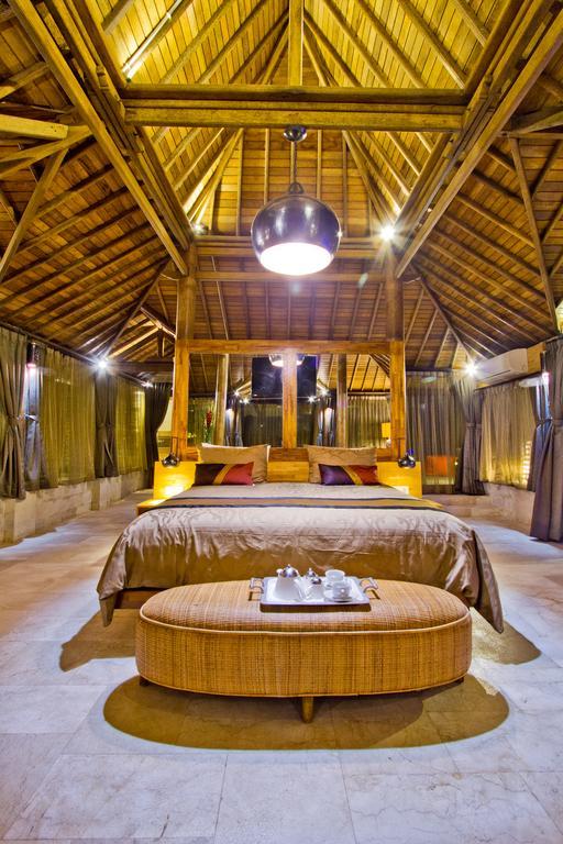 Puri Ratu Jimbaran Villa ภายนอก รูปภาพ