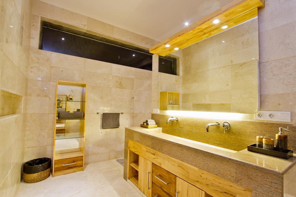 Puri Ratu Jimbaran Villa ภายนอก รูปภาพ